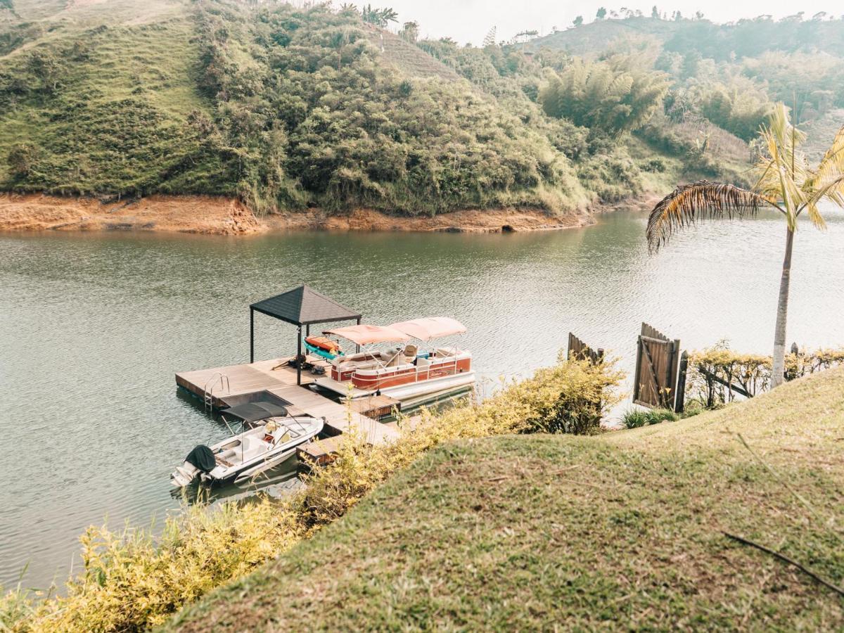 Volare Guatape Isla Guatapé Exterior foto