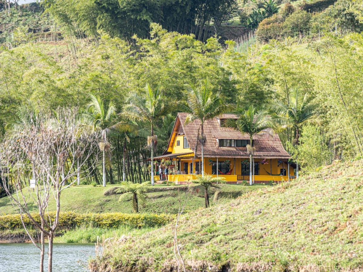 Volare Guatape Isla Guatapé Exterior foto